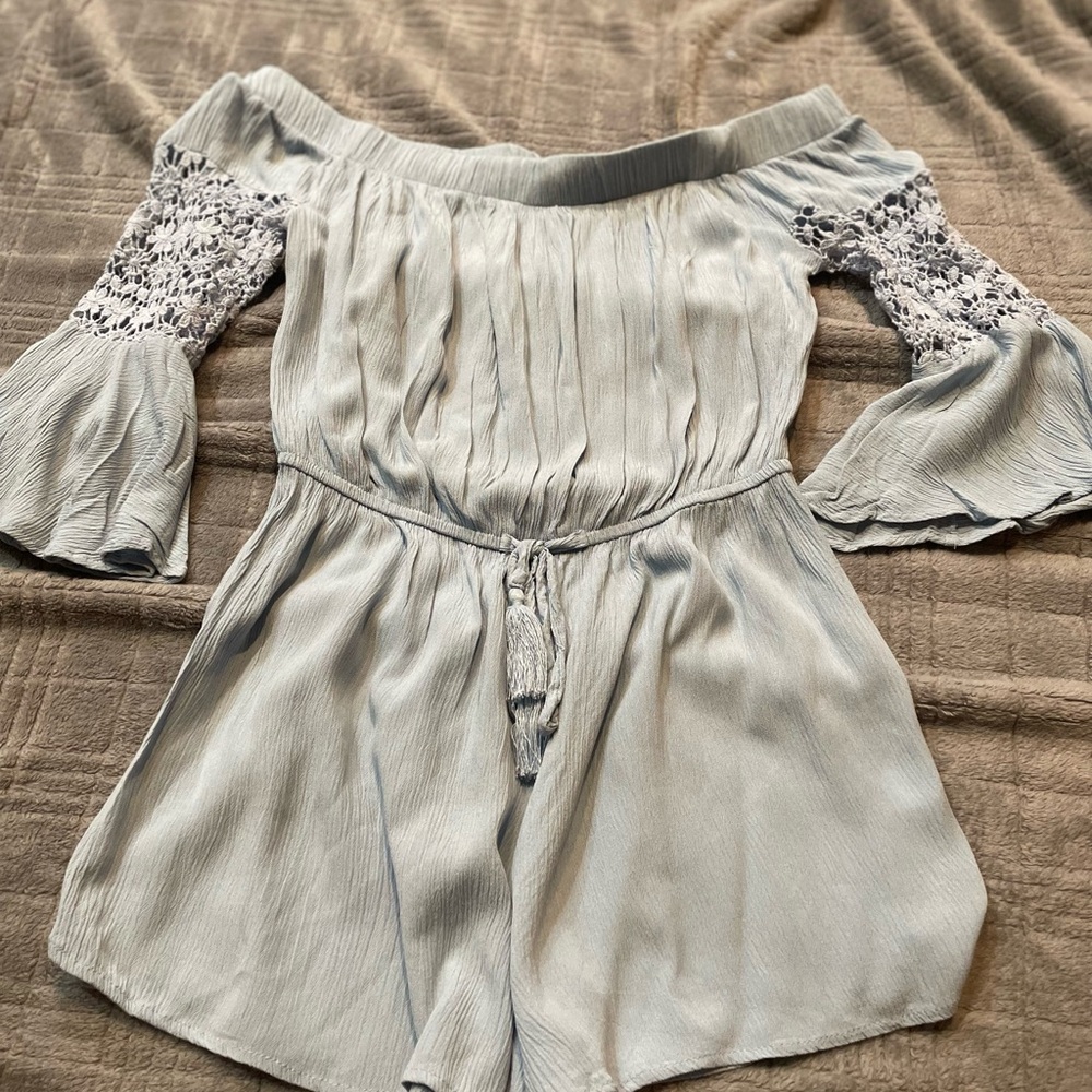 Off-Shoulder Light blue Romper with Lace Sleeves